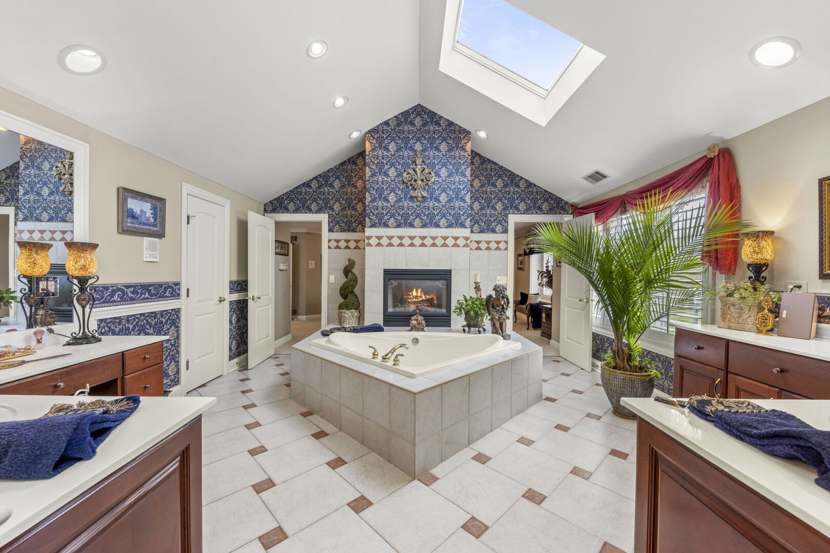 4N446 Mountain Ash Drive, Wayne, IL 60184