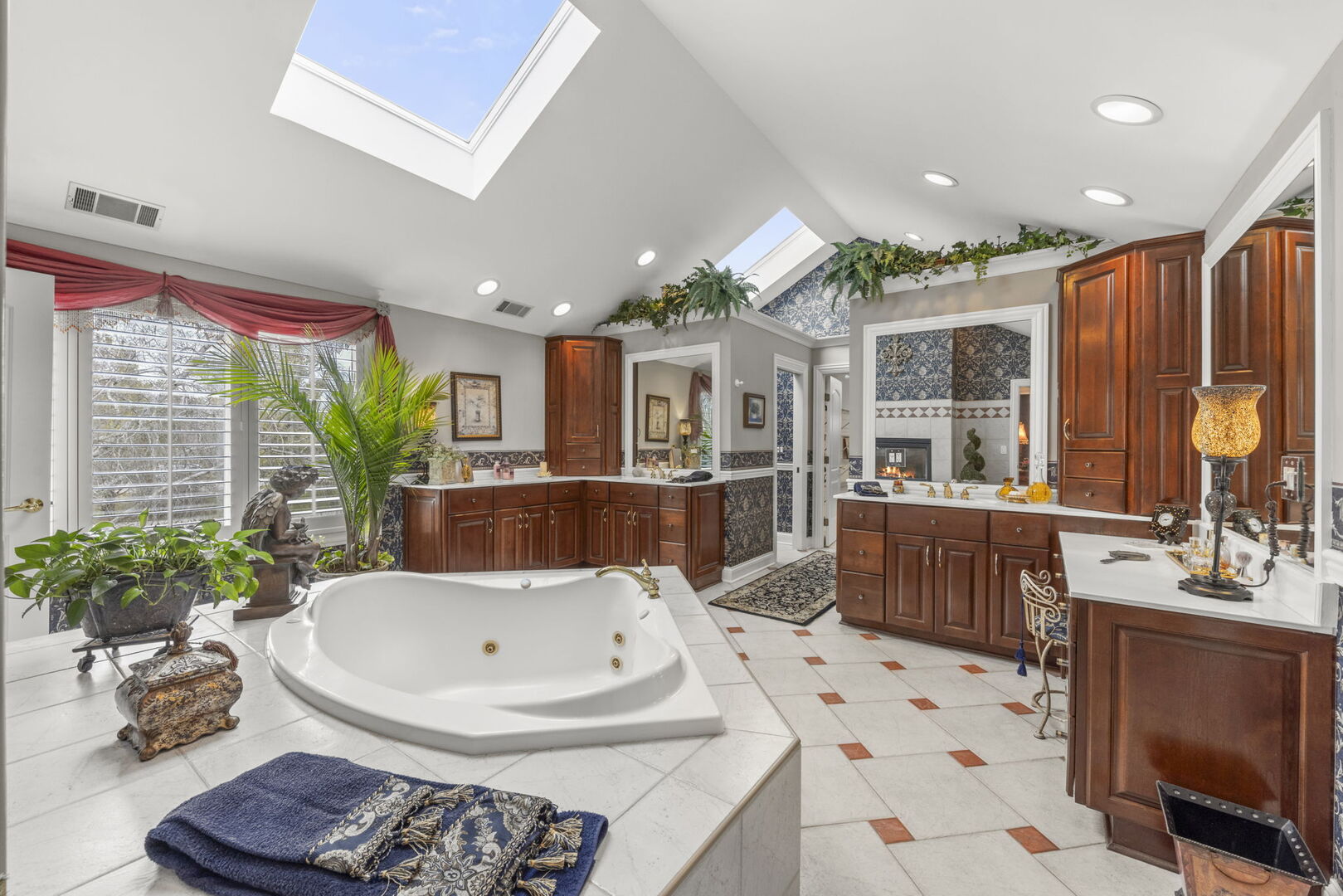 4N446 Mountain Ash Drive, Wayne, IL 60184