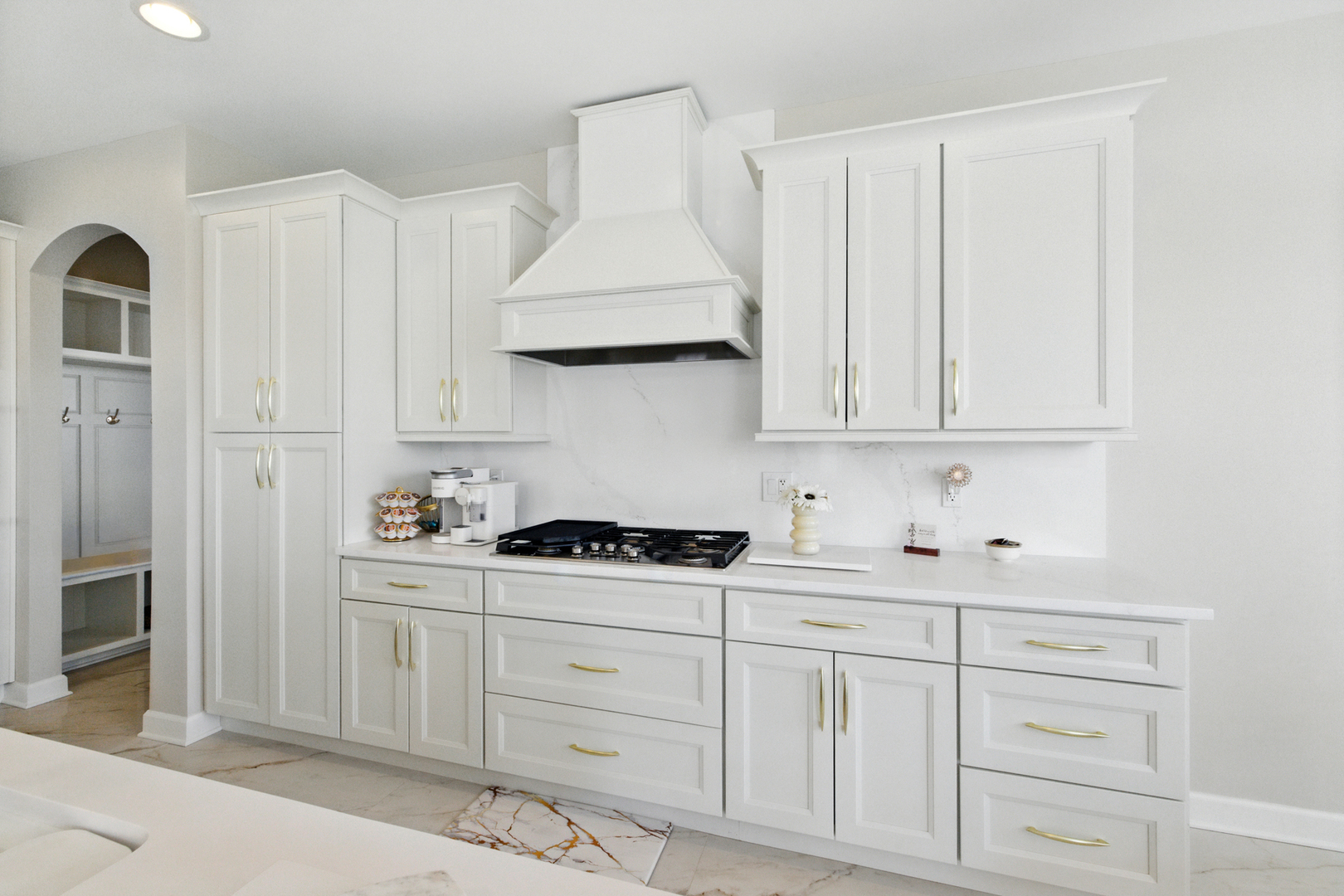 918 Glacial Falls Drive, Gilberts, IL 60136