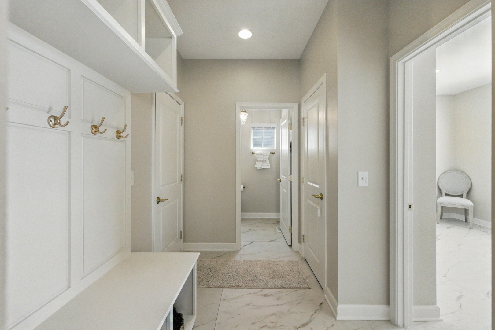 918 Glacial Falls Drive, Gilberts, IL 60136