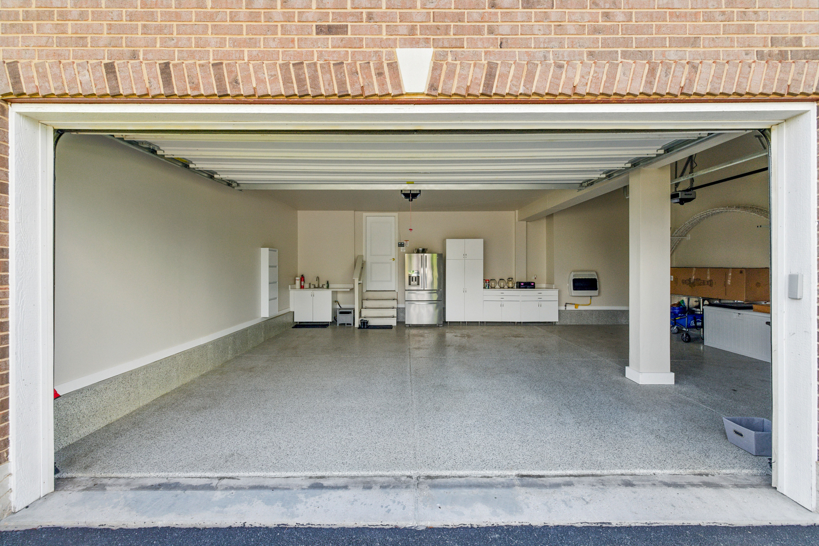 918 Glacial Falls Drive, Gilberts, IL 60136