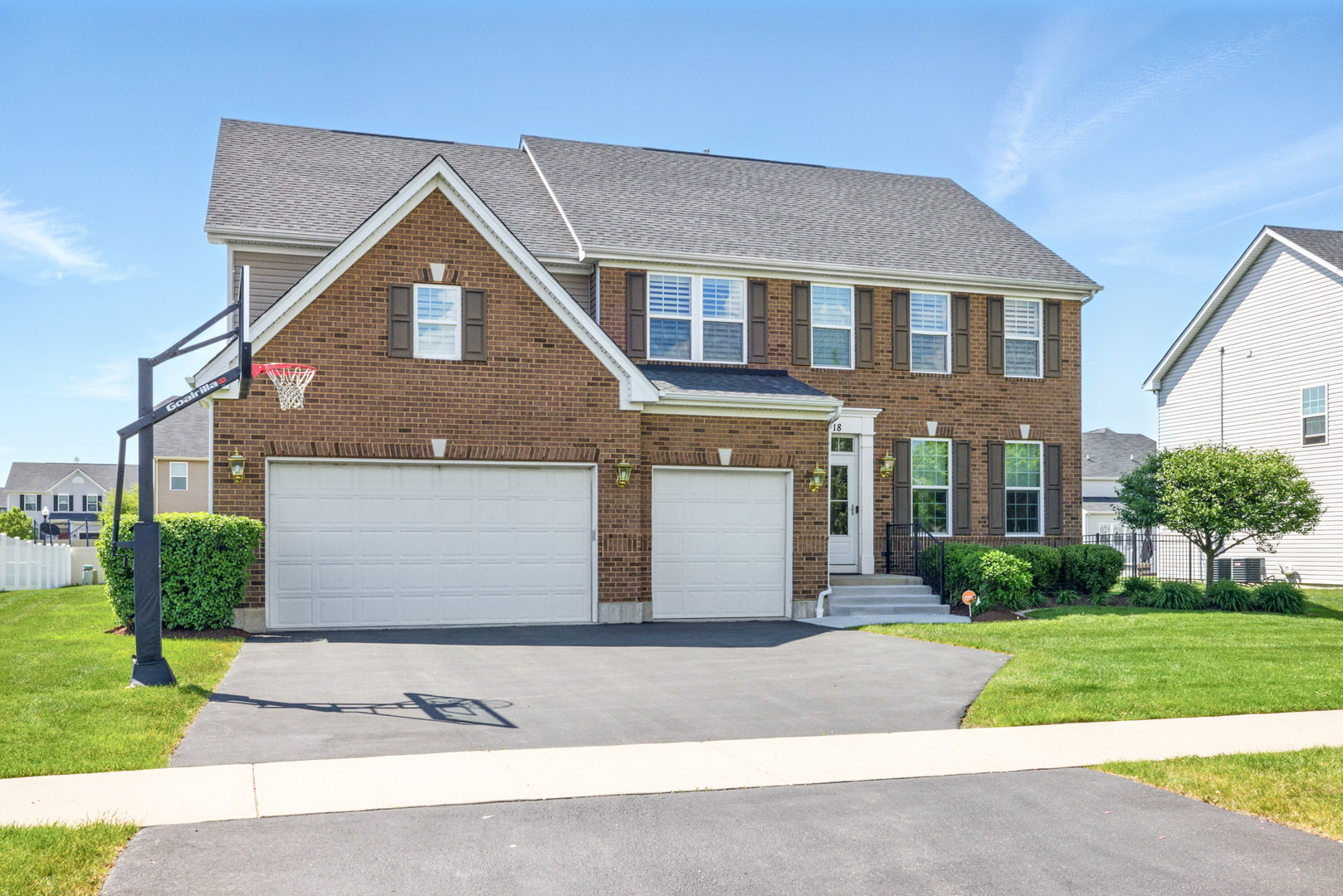 918 Glacial Falls Drive, Gilberts, IL 60136