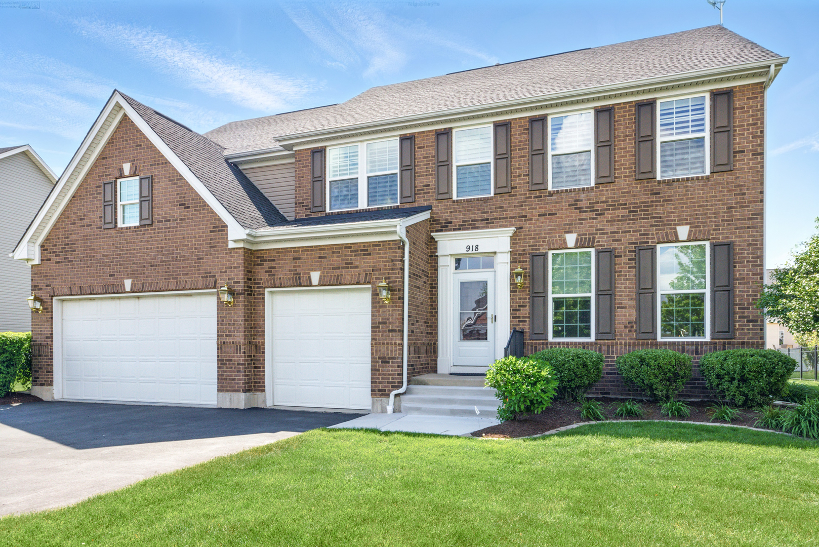 918 Glacial Falls Drive, Gilberts, IL 60136