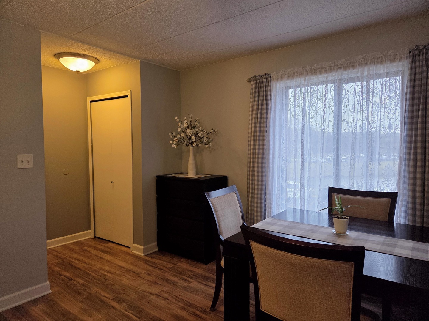 649 N Briar Hill Lane #3, Addison, IL 60101