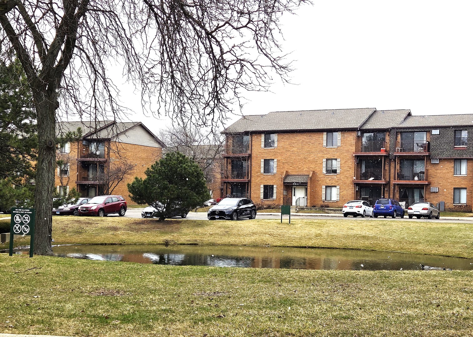 649 N Briar Hill Lane #3, Addison, IL 60101