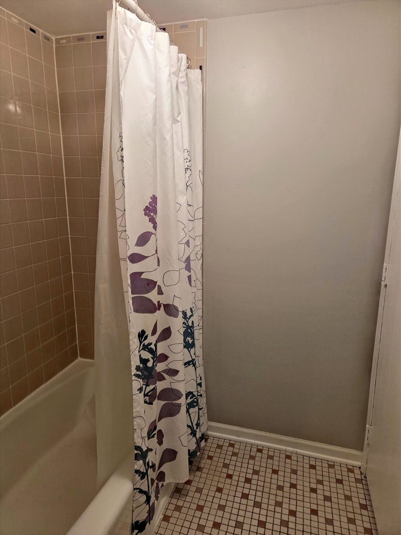 649 N Briar Hill Lane #3, Addison, IL 60101