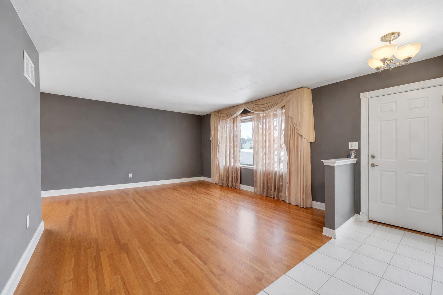 16942 89th Avenue, Orland Hills, IL 60487