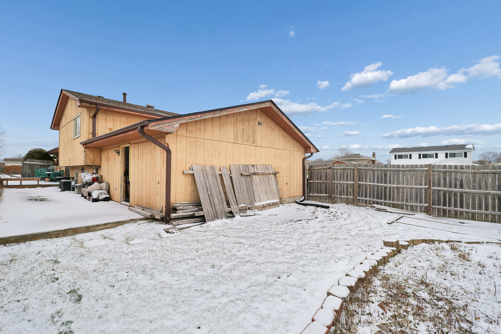 16942 89th Avenue, Orland Hills, IL 60487