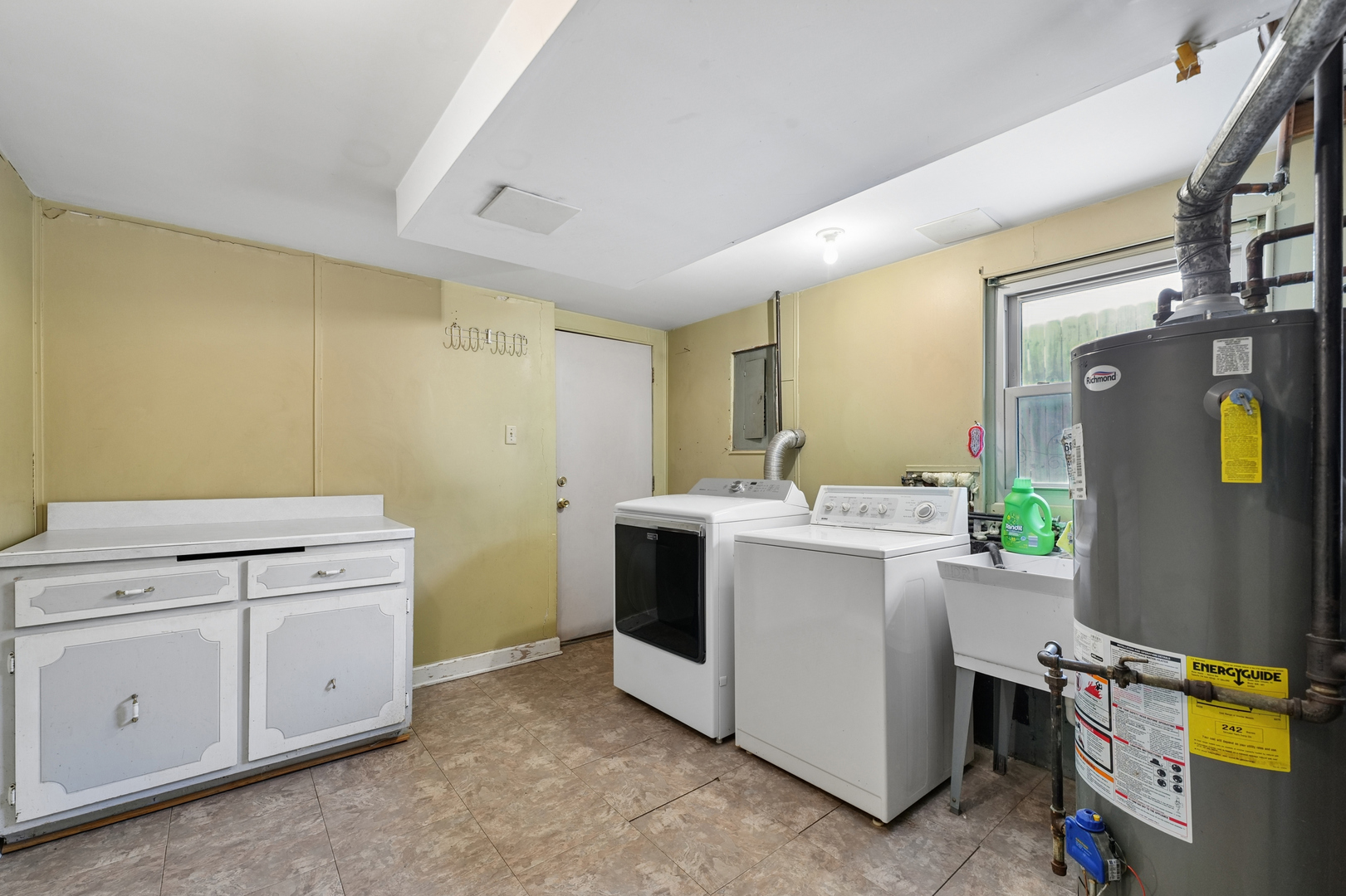 16942 89th Avenue, Orland Hills, IL 60487