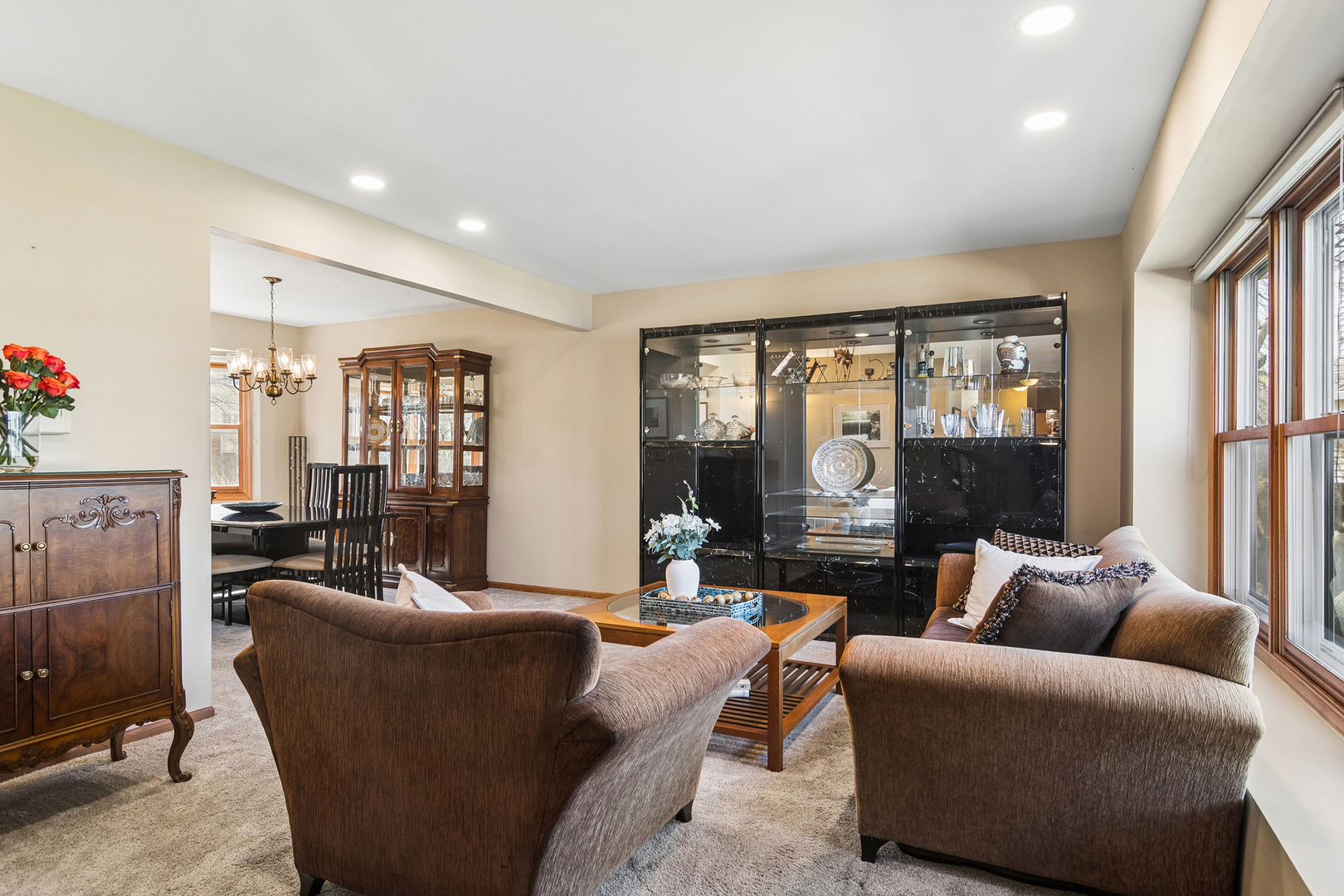 302 Chateau Drive, Buffalo Grove, IL 60089