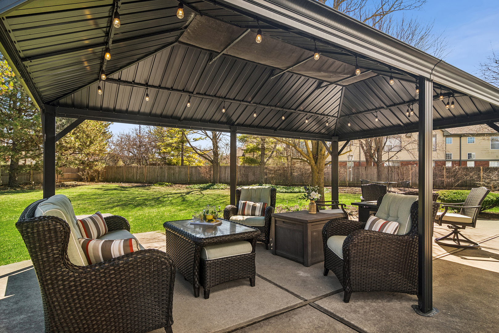 302 Chateau Drive, Buffalo Grove, IL 60089