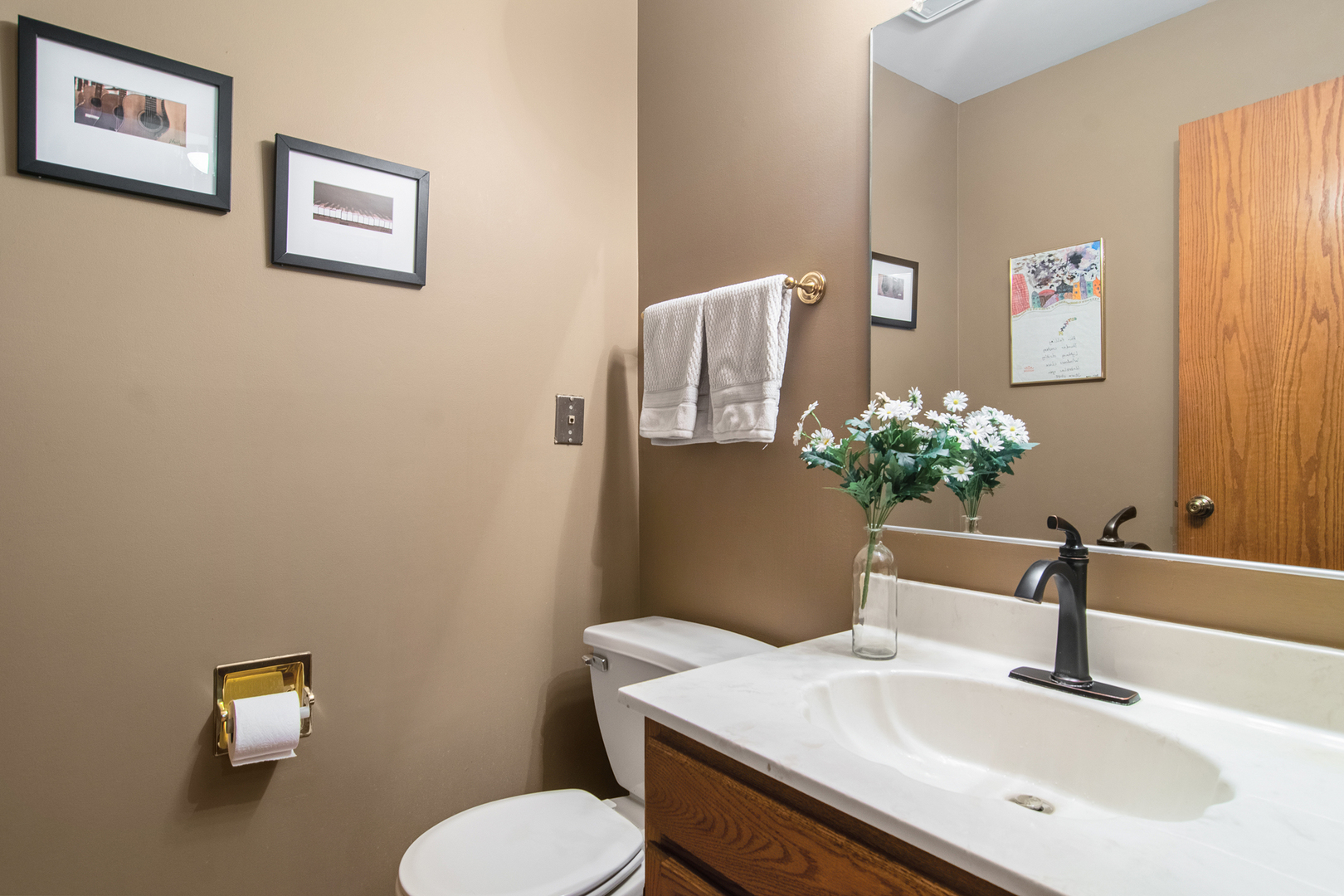 302 Chateau Drive, Buffalo Grove, IL 60089