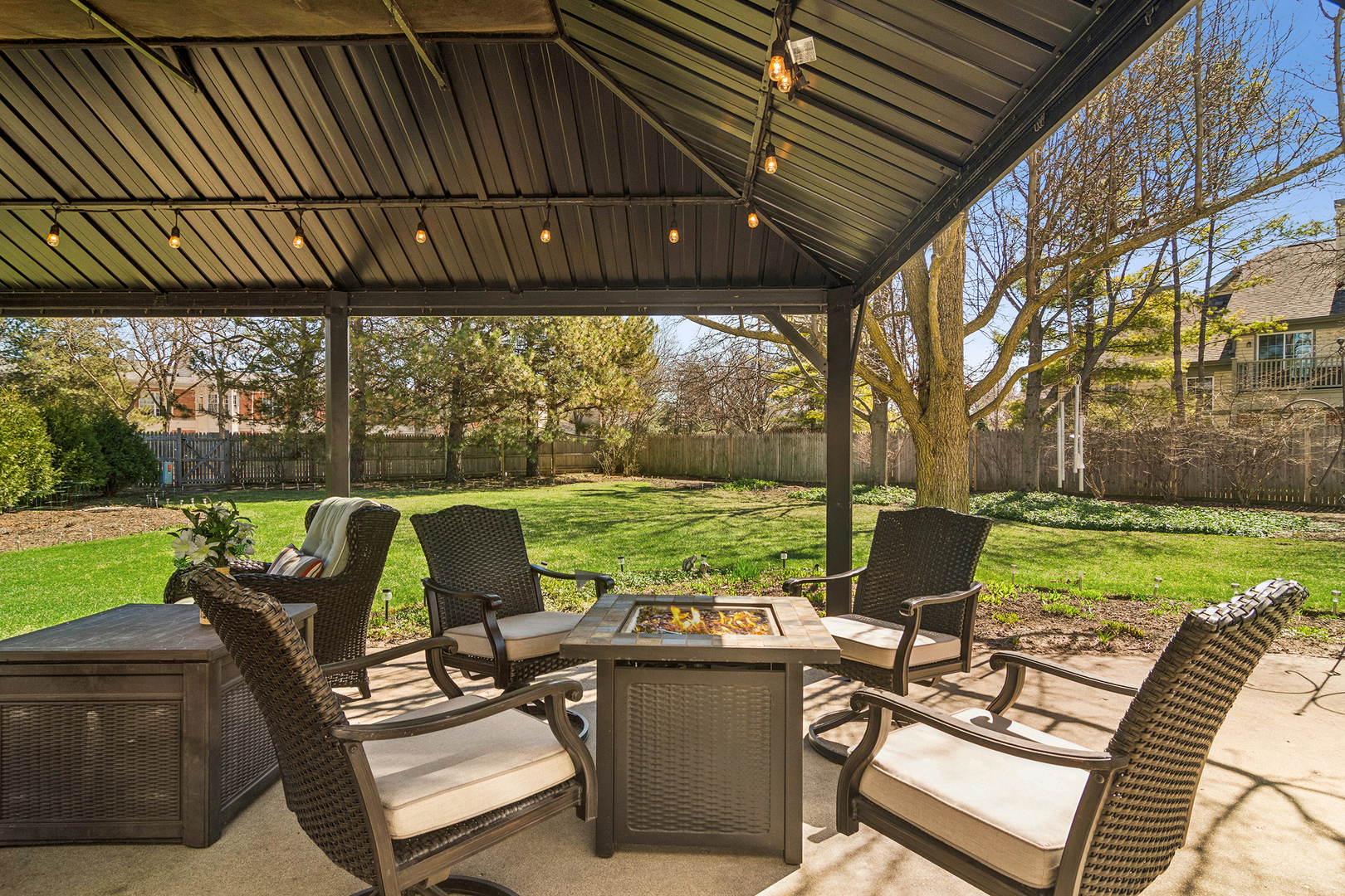 302 Chateau Drive, Buffalo Grove, IL 60089