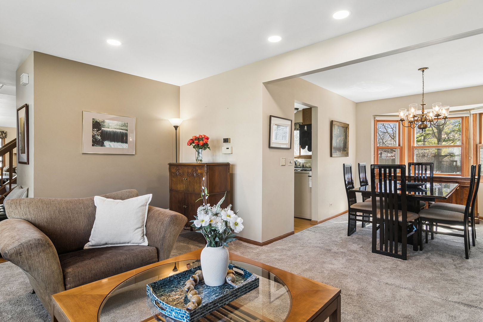 302 Chateau Drive, Buffalo Grove, IL 60089