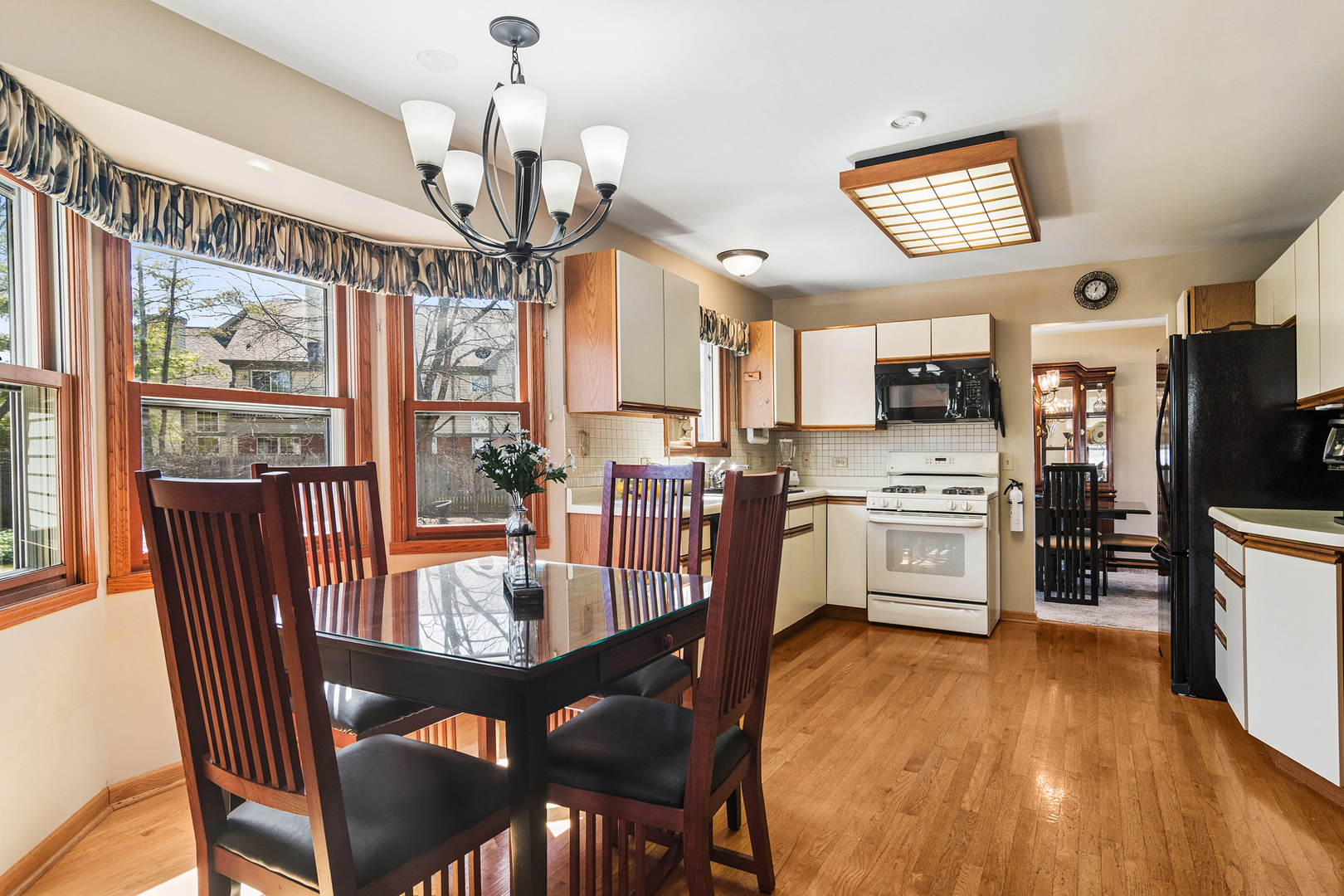 302 Chateau Drive, Buffalo Grove, IL 60089