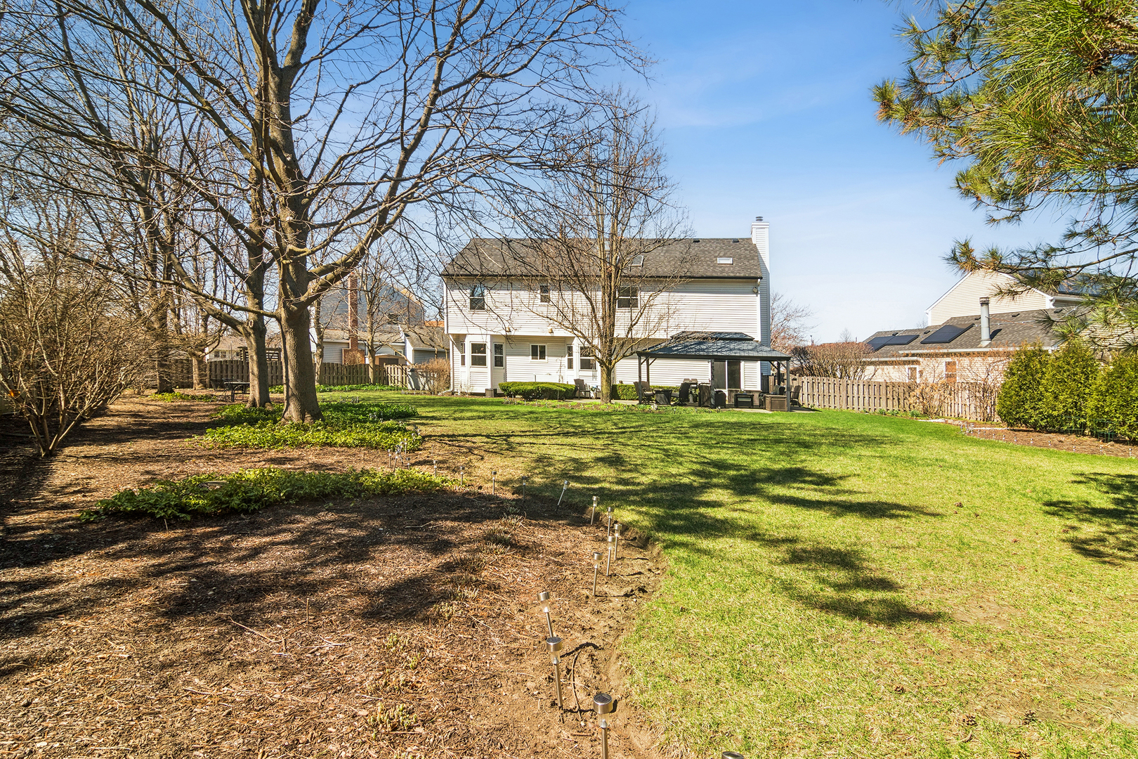 302 Chateau Drive, Buffalo Grove, IL 60089