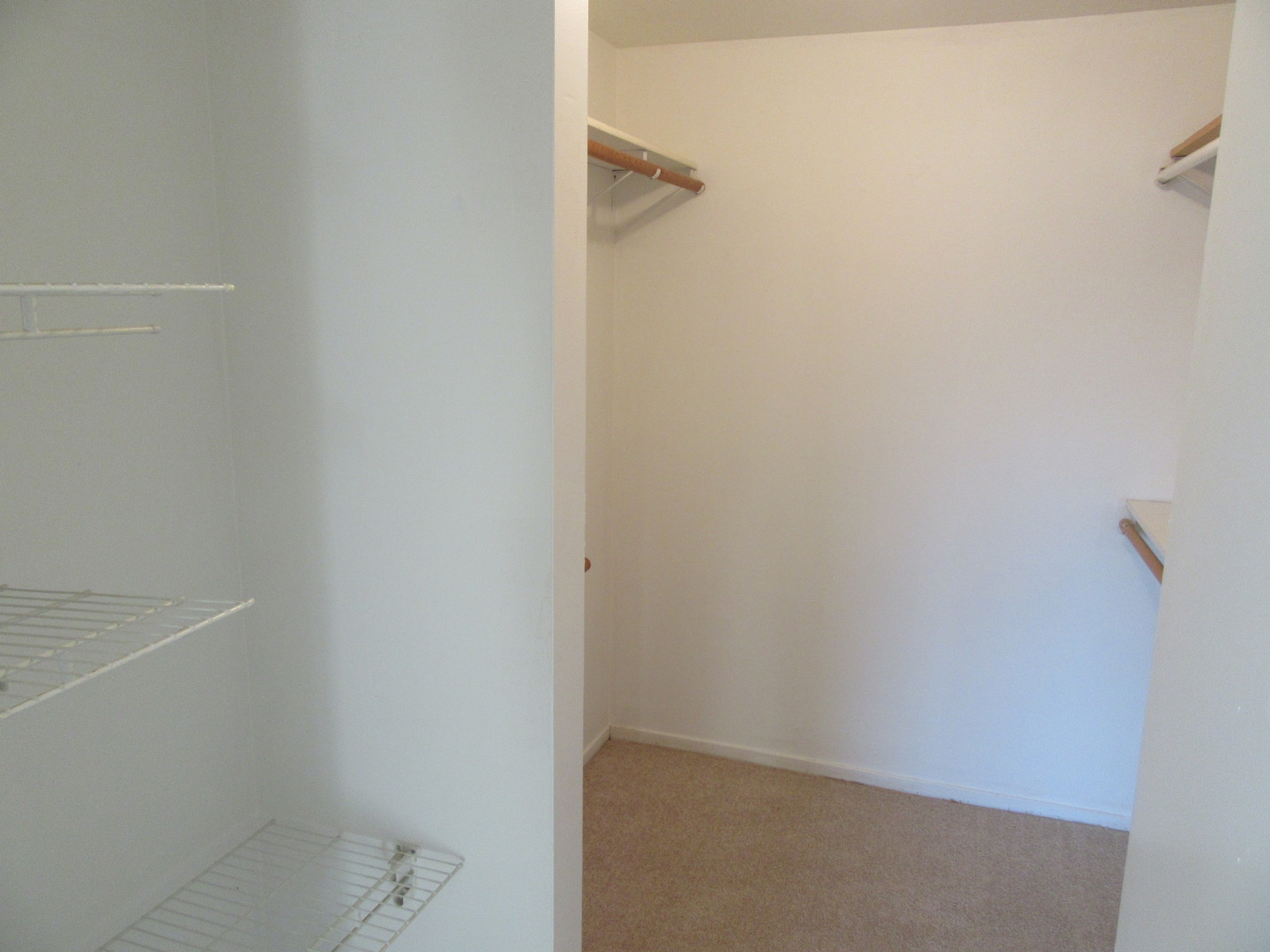 733 LIMERICK Lane #3D, Schaumburg, IL 60193