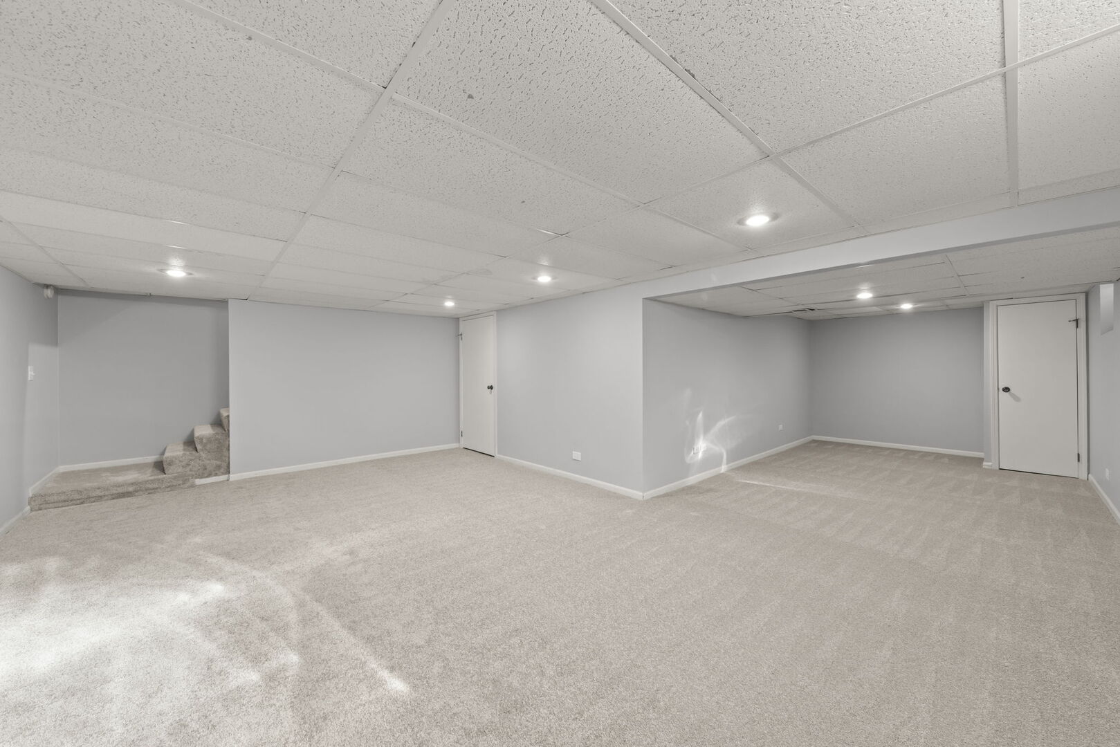 2240 Mecan Drive, Naperville, IL 60564