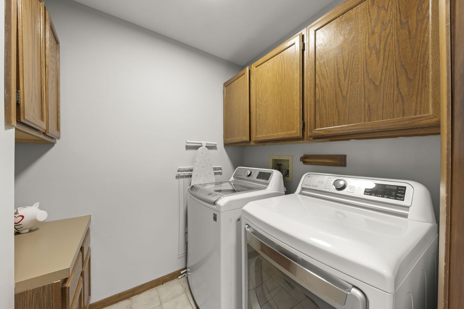 2240 Mecan Drive, Naperville, IL 60564