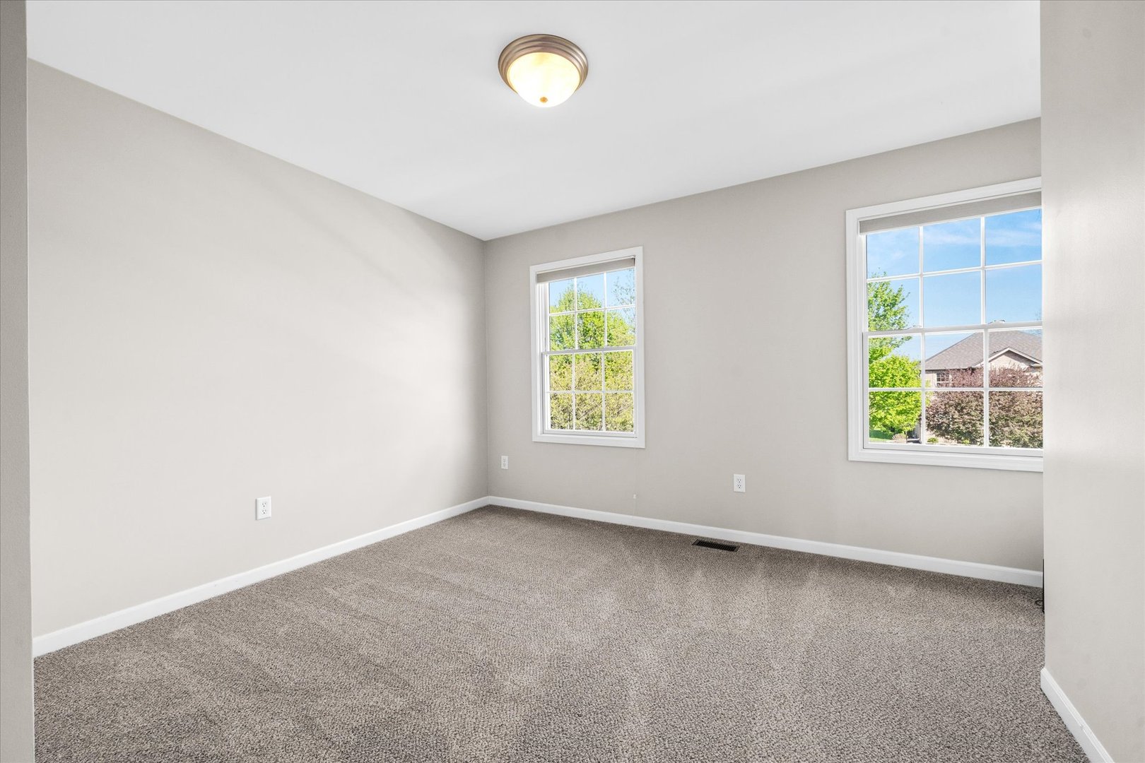 531 Birchwood Drive, Yorkville, IL 60560