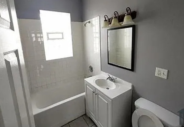 612 E Marquette Road #2, Chicago, IL 60637