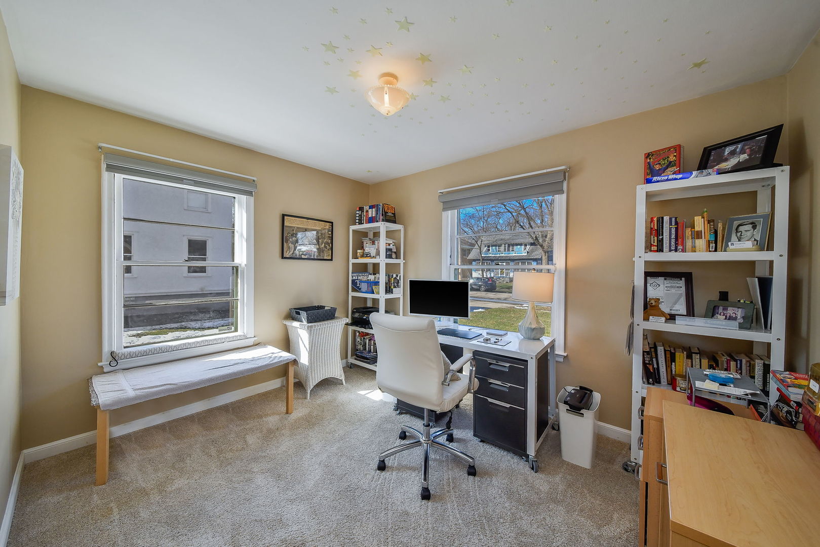 1031 N Spring Street, Elgin, IL 60120