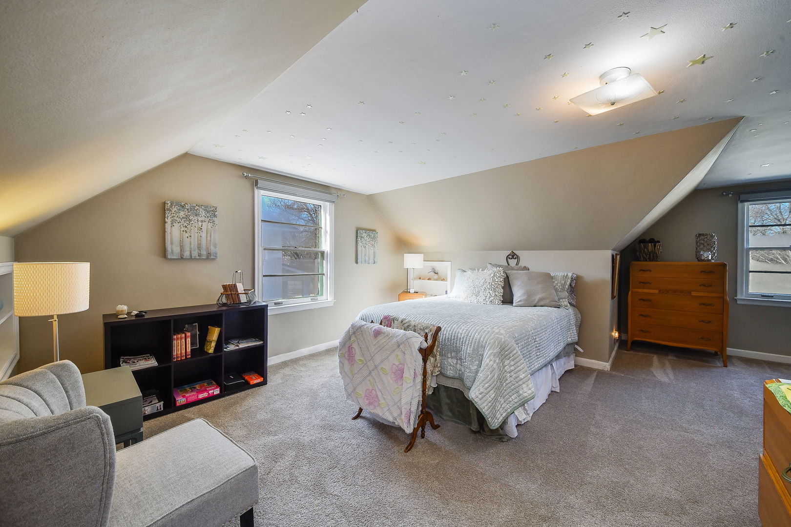 1031 N Spring Street, Elgin, IL 60120