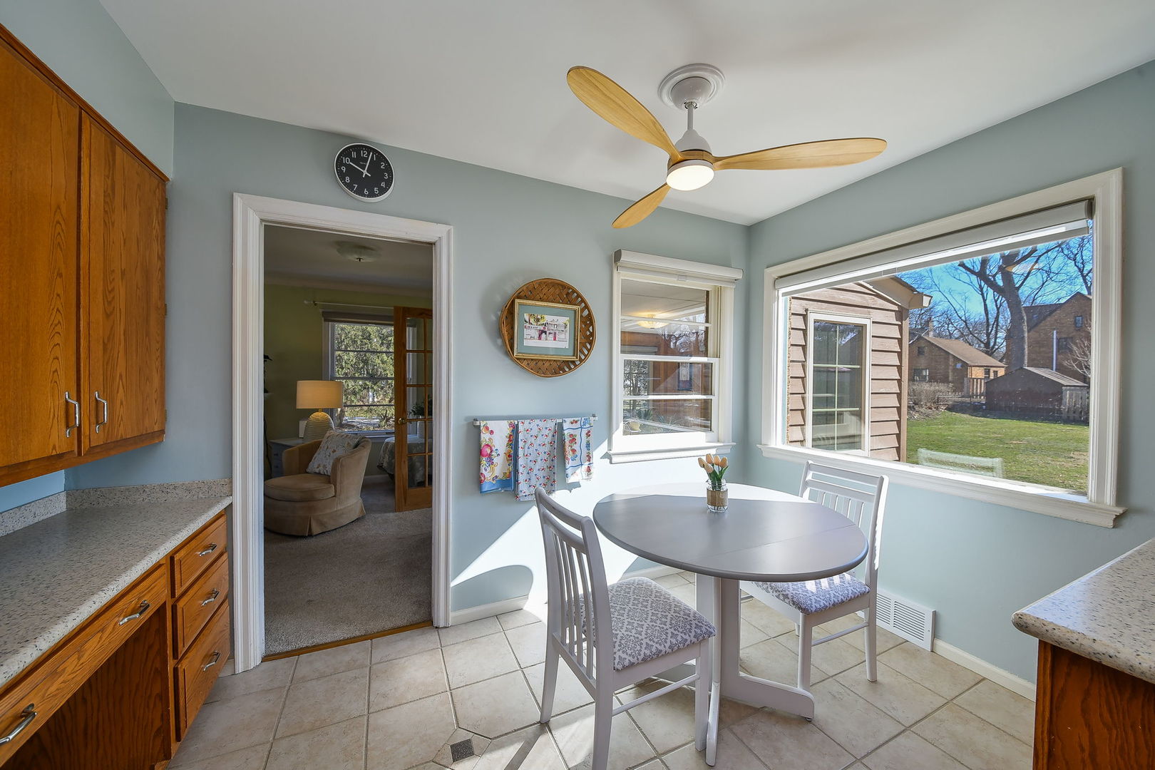 1031 N Spring Street, Elgin, IL 60120