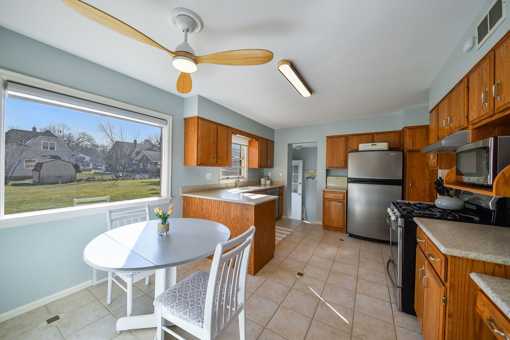 1031 N Spring Street, Elgin, IL 60120