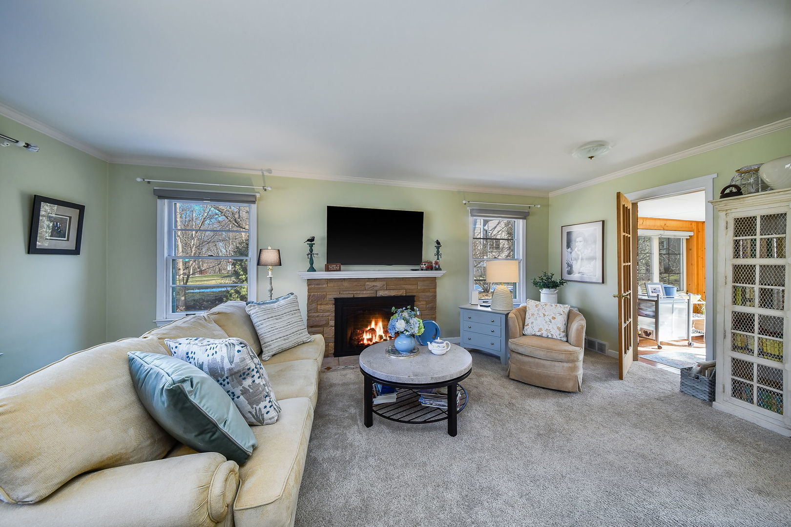 1031 N Spring Street, Elgin, IL 60120