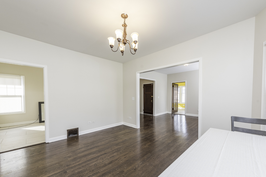 515 2nd Street #2, Waukegan, IL 60085