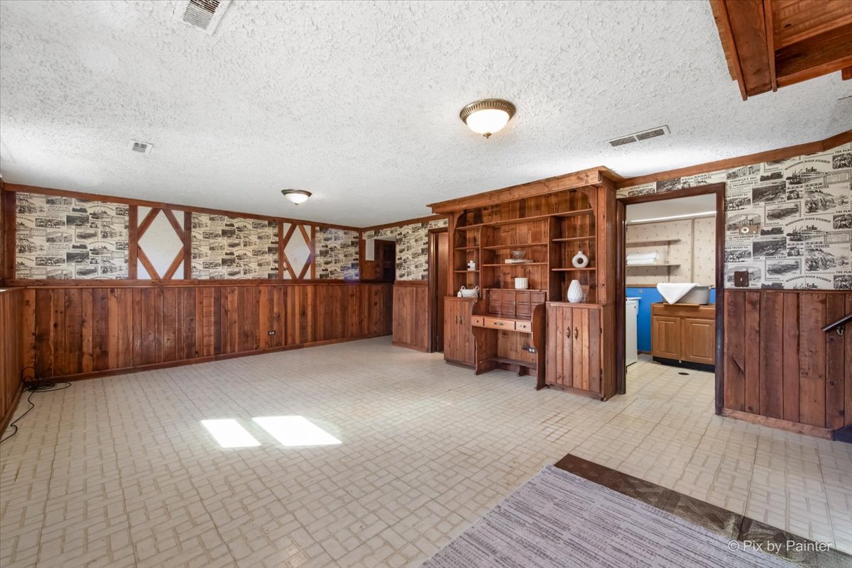 1411 Jill Court, Glendale Heights, IL 60139