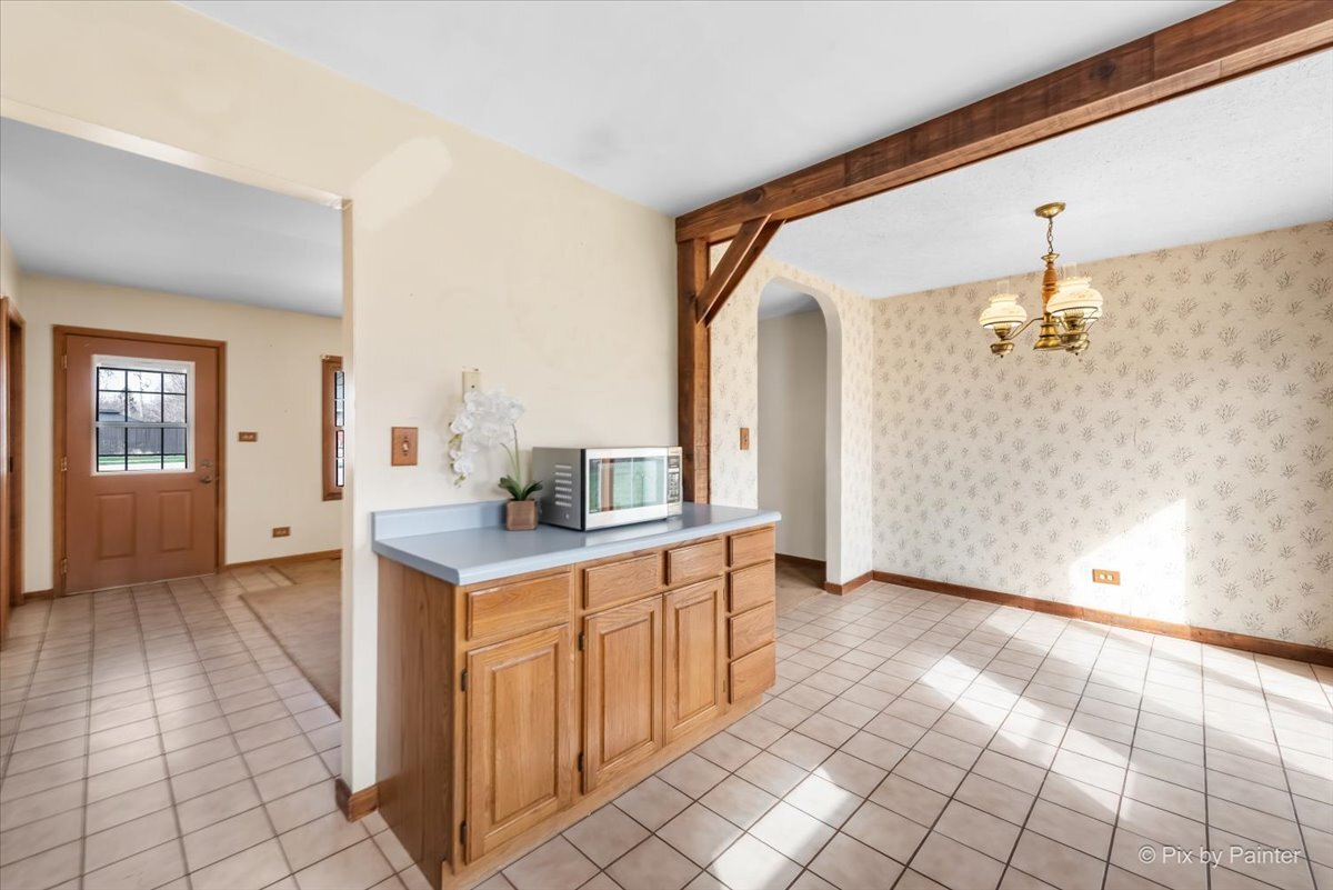 1411 Jill Court, Glendale Heights, IL 60139