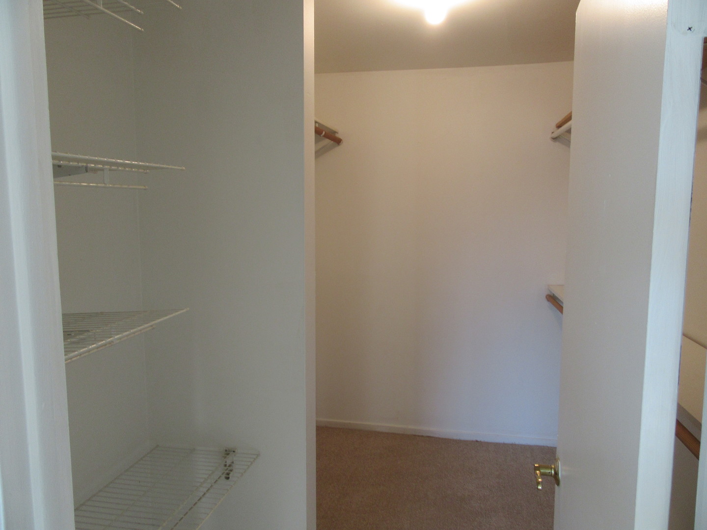 733 LIMERICK Lane #3D, Schaumburg, IL 60193