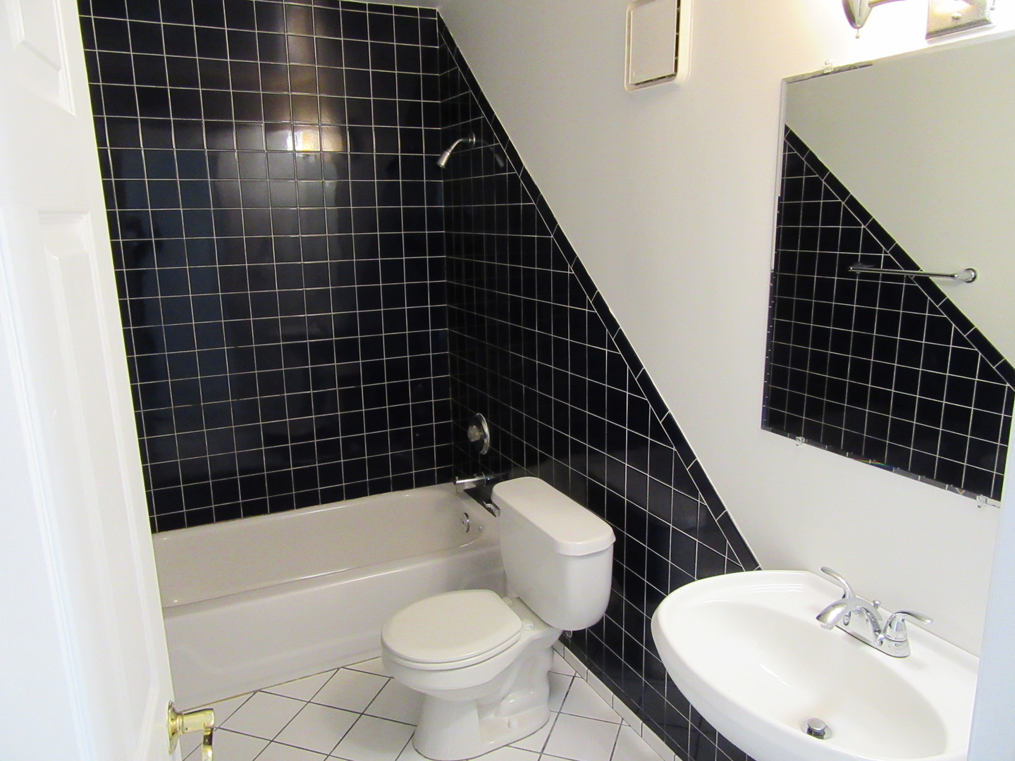 733 LIMERICK Lane #3D, Schaumburg, IL 60193