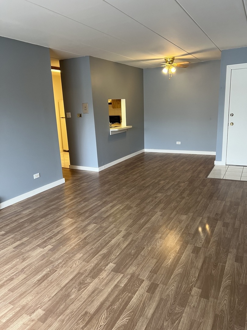 7010 W 110th Street #5, Worth, IL 60482