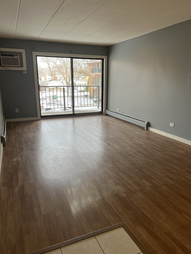 7010 W 110th Street #5, Worth, IL 60482