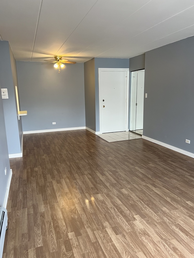 7010 W 110th Street #5, Worth, IL 60482