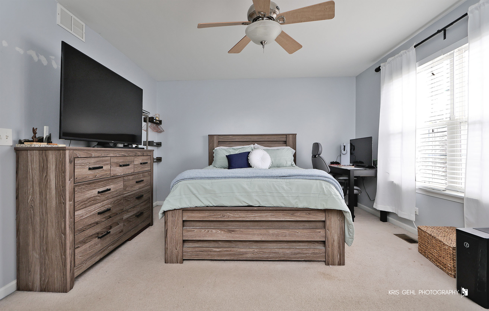 1493 Saint James Court, Gurnee, IL 60031