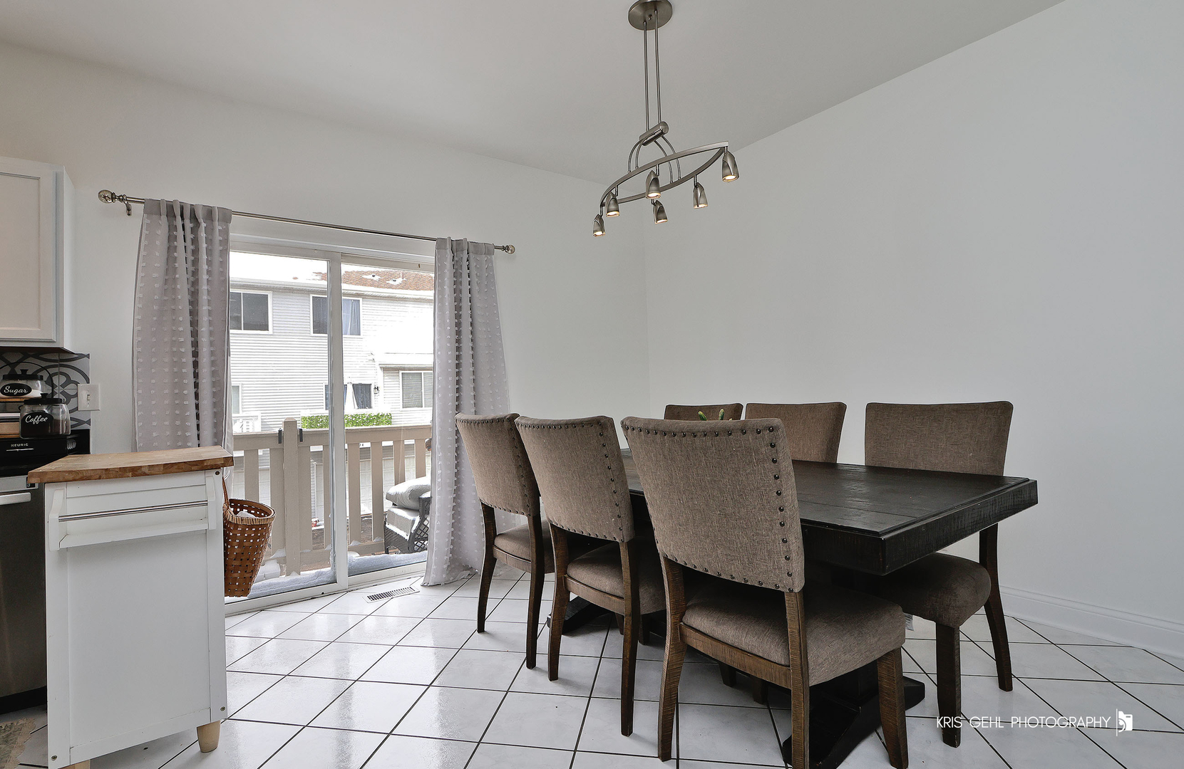 1493 Saint James Court, Gurnee, IL 60031