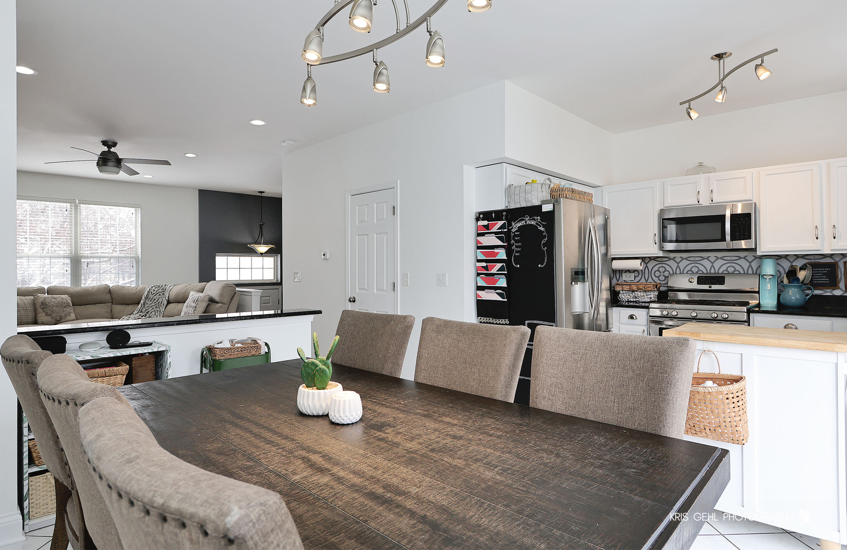 1493 Saint James Court, Gurnee, IL 60031