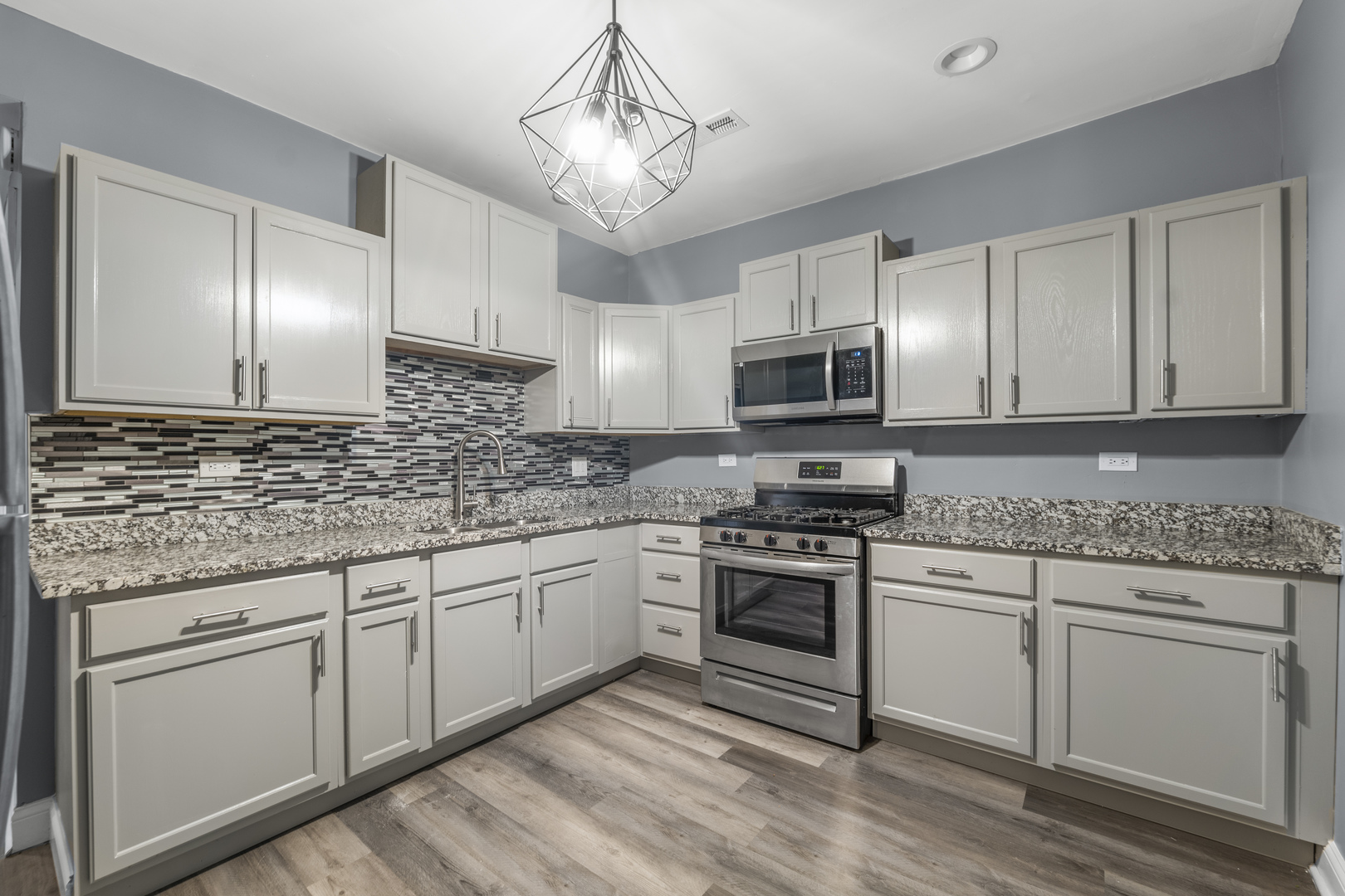 7823 S MORGAN Street, Chicago, IL 60620