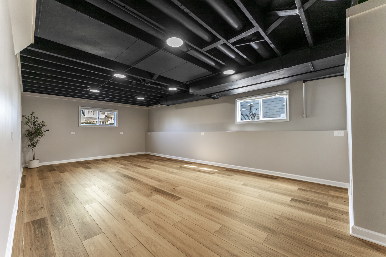 646 W Babcock Avenue, Elmhurst, IL 60126