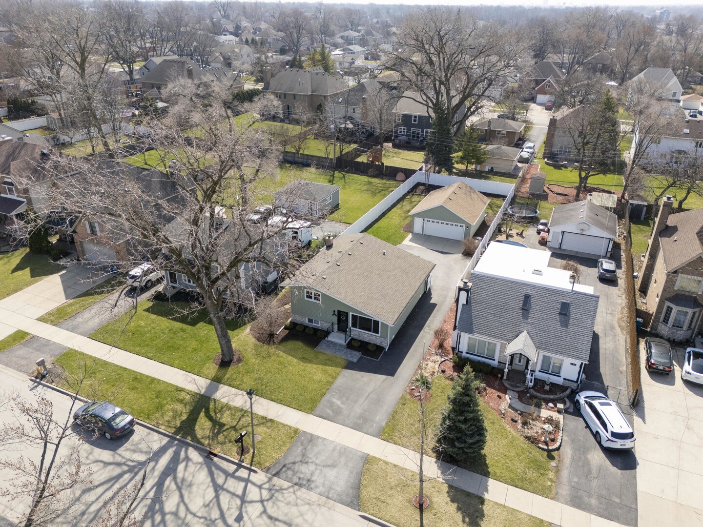 646 W Babcock Avenue, Elmhurst, IL 60126