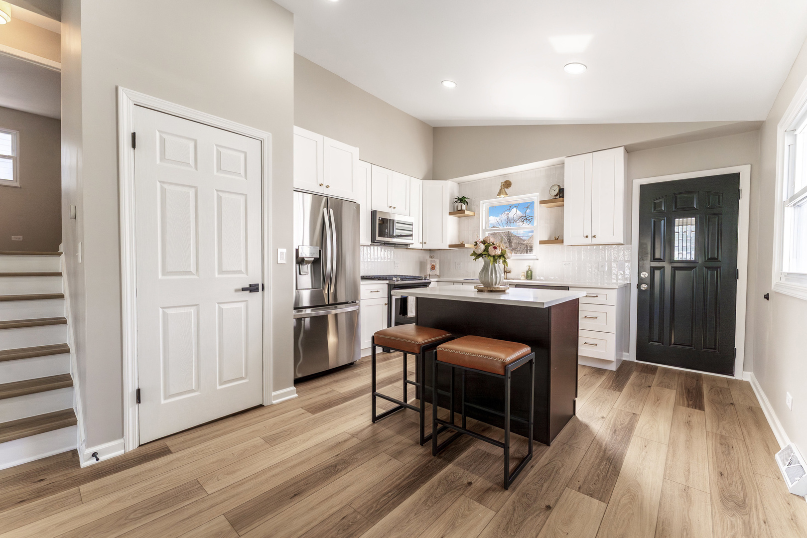 646 W Babcock Avenue, Elmhurst, IL 60126