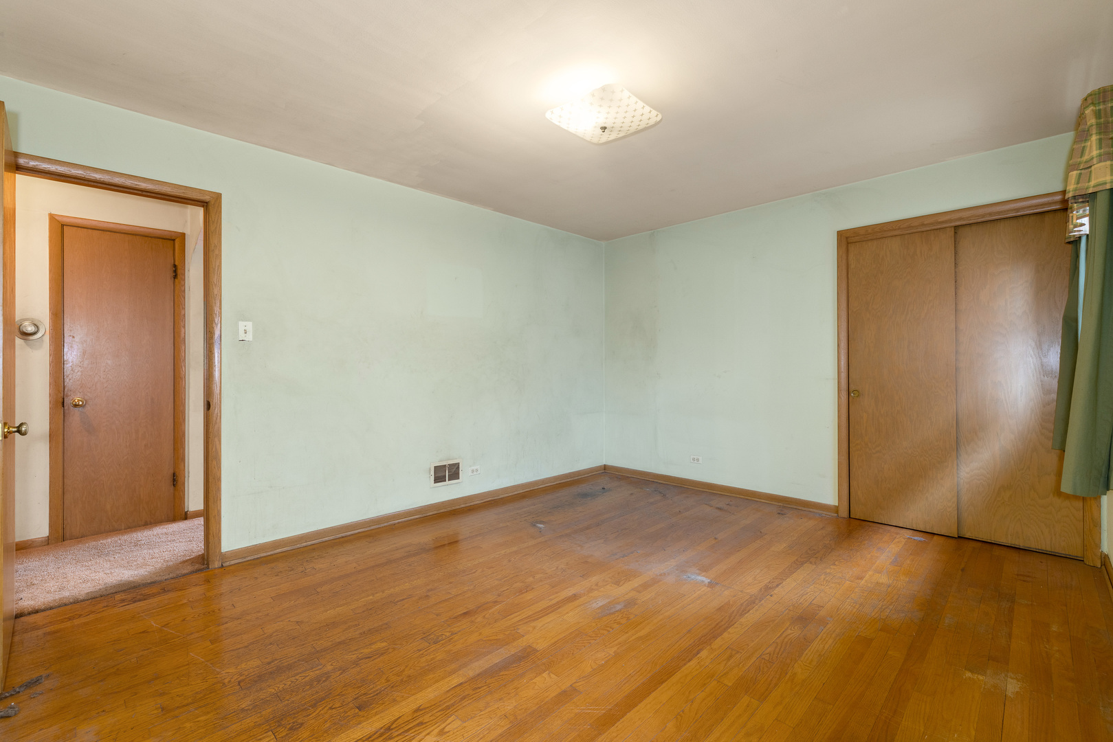 13840 S School Street, Riverdale, IL 60827