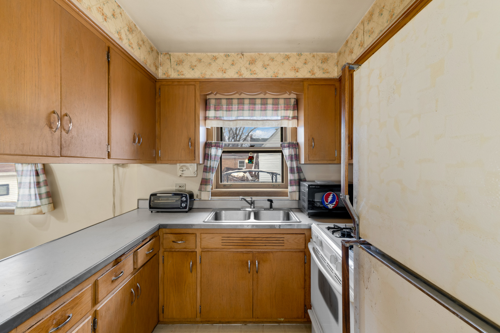 13840 S School Street, Riverdale, IL 60827