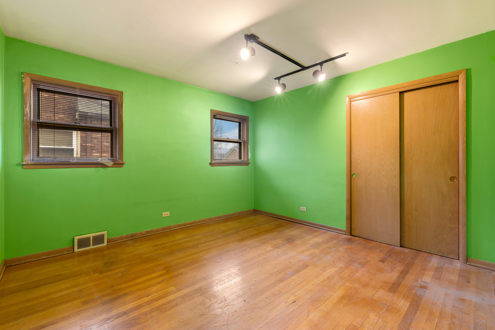 13840 S School Street, Riverdale, IL 60827