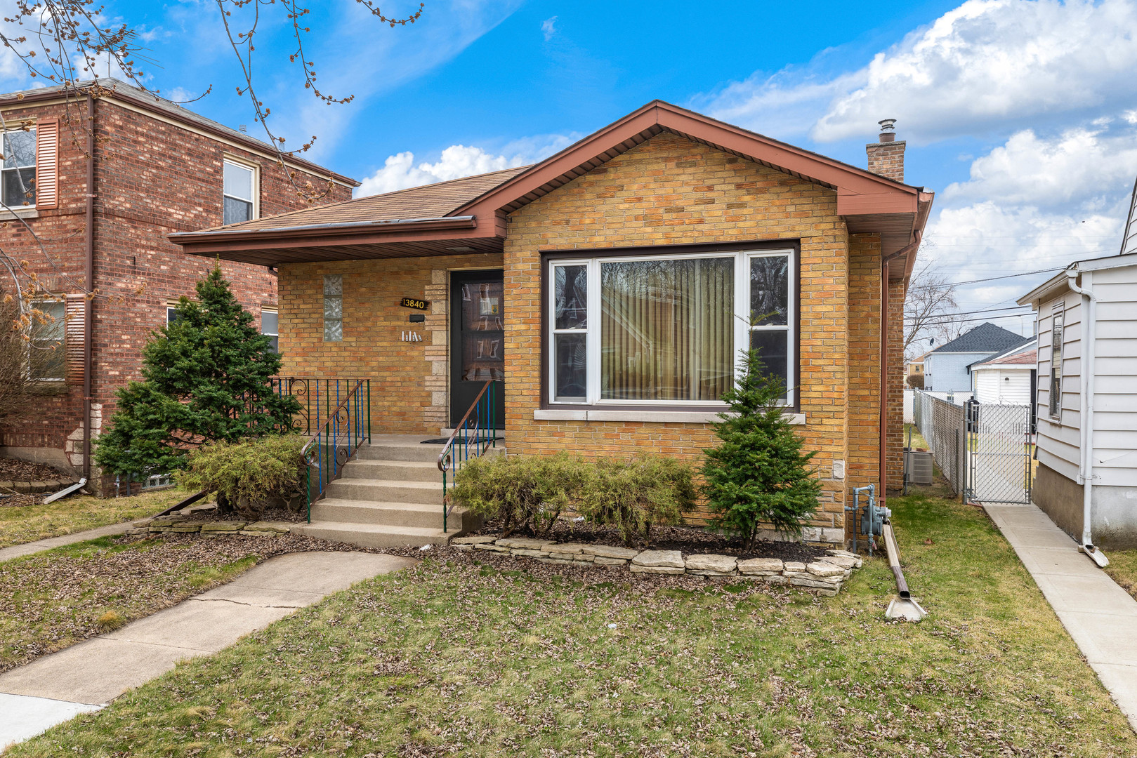 13840 S School Street, Riverdale, IL 60827