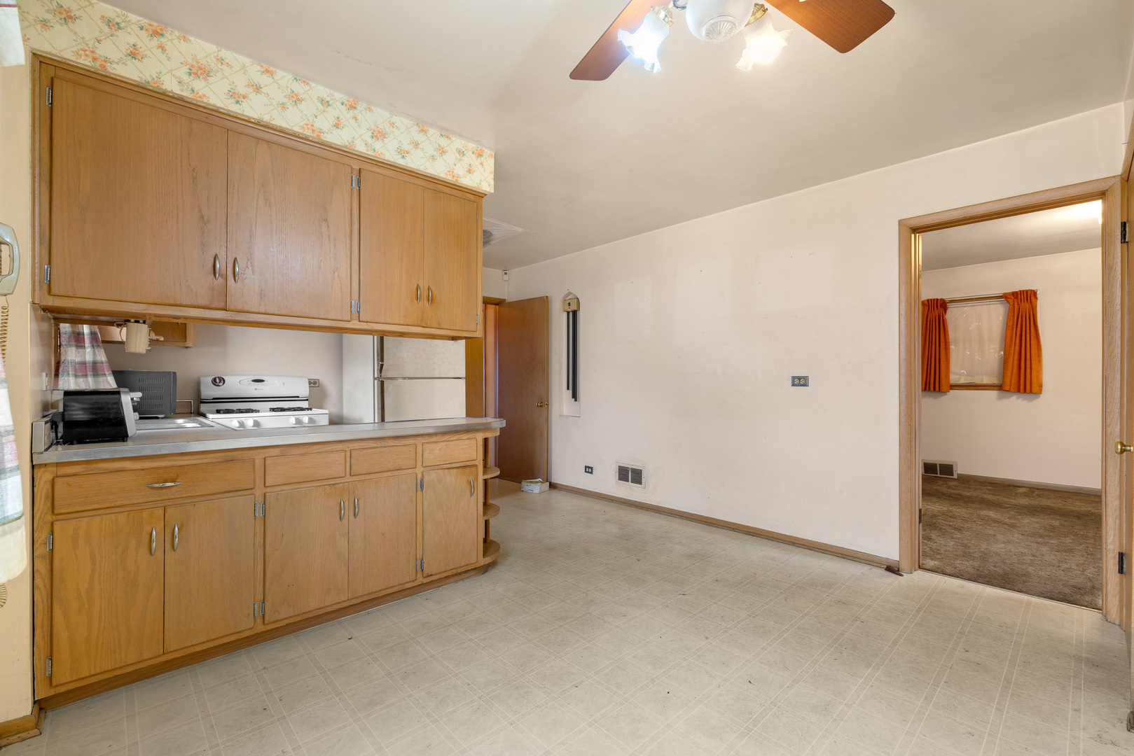 13840 S School Street, Riverdale, IL 60827